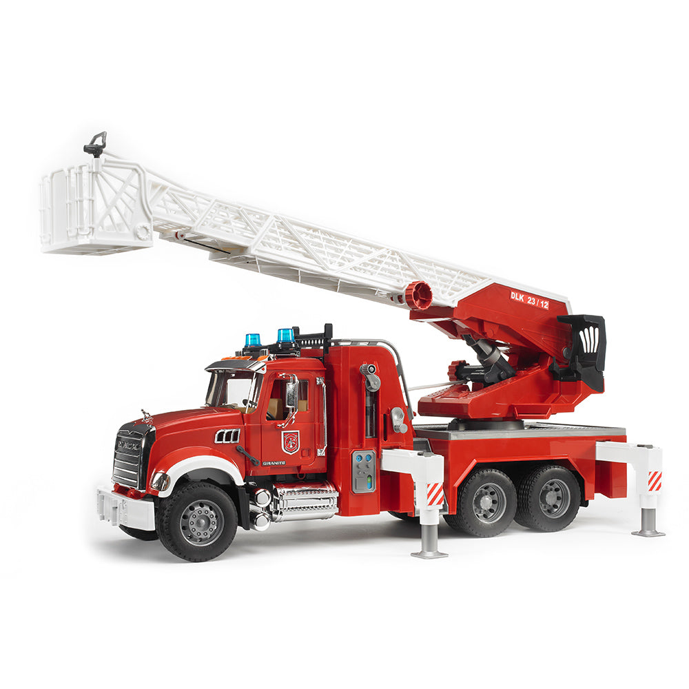 MACK-Granite-Fire-Engine-with-Water-Pump-and-Light-Sound-Vehicles-26633694347351